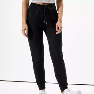 American Eagle Everyday Joggers
